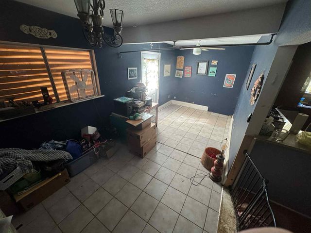 211 Avenue I, Alvin, TX 77511