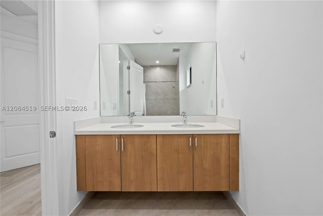 4402 NW 81st Ave, Doral, FL 33166
