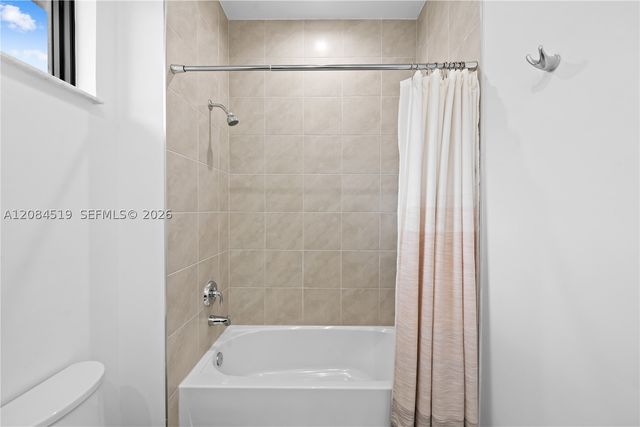 4402 NW 81st Ave, Doral, FL 33166