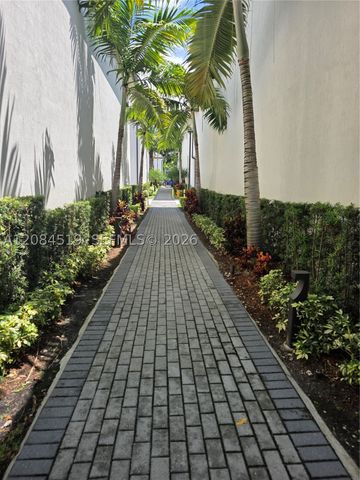 4402 NW 81st Ave, Doral, FL 33166