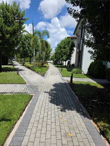 4402 NW 81st Ave, Doral, FL 33166