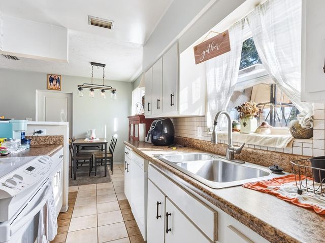 1907 HARVARD AVENUE, Bradenton, FL 34207