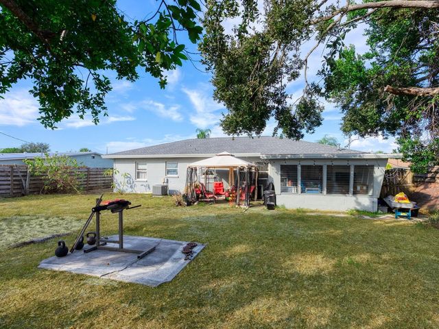 1907 HARVARD AVENUE, Bradenton, FL 34207