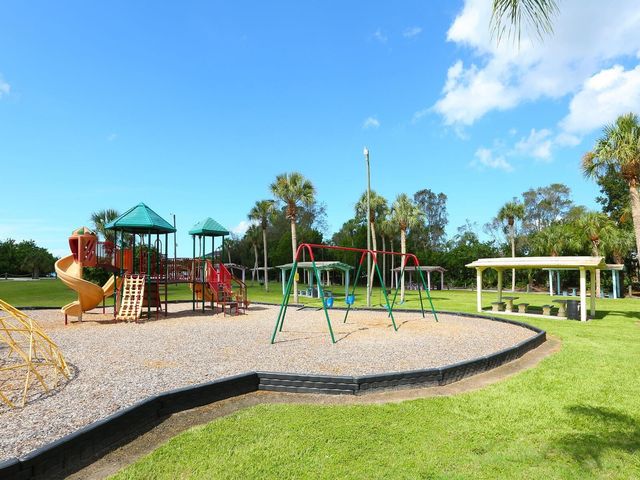 1907 HARVARD AVENUE, Bradenton, FL 34207