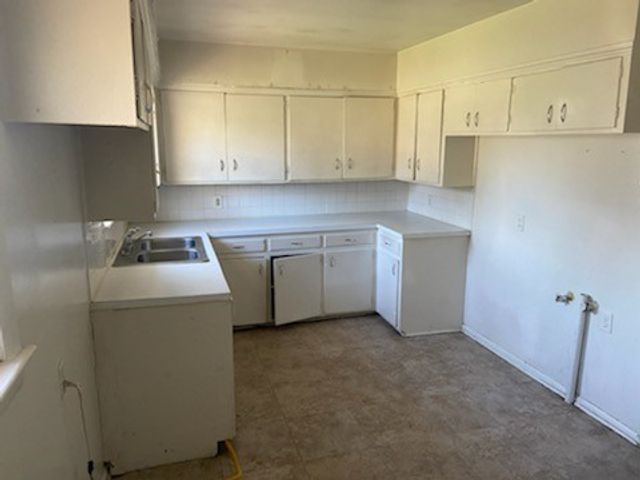 4721 Houghton Avenue, Fort Worth, TX 76107