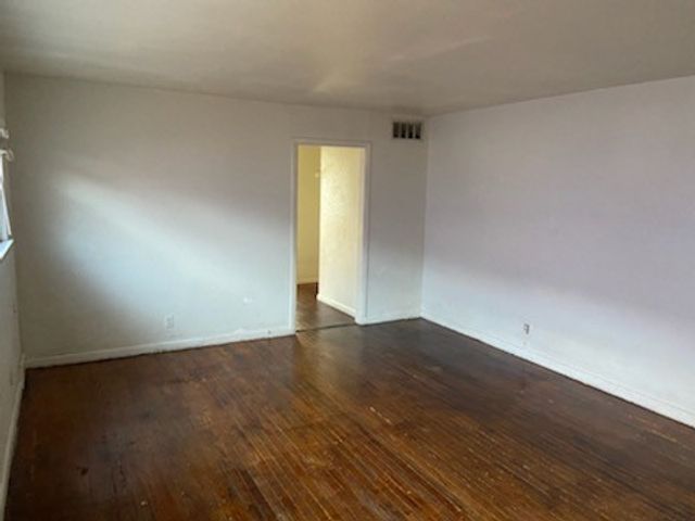 4721 Houghton Avenue, Fort Worth, TX 76107