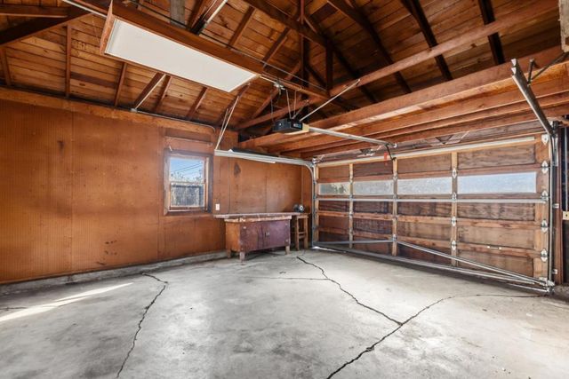 2130 Madison Avenue, Redwood City, CA 94061