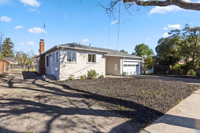 2130 Madison Avenue, Redwood City, CA 94061