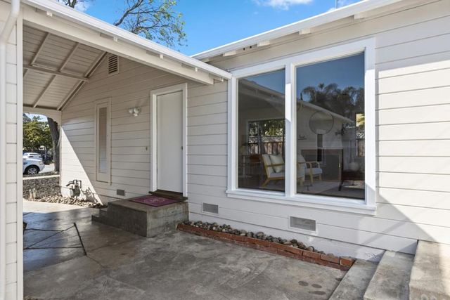 2130 Madison Avenue, Redwood City, CA 94061