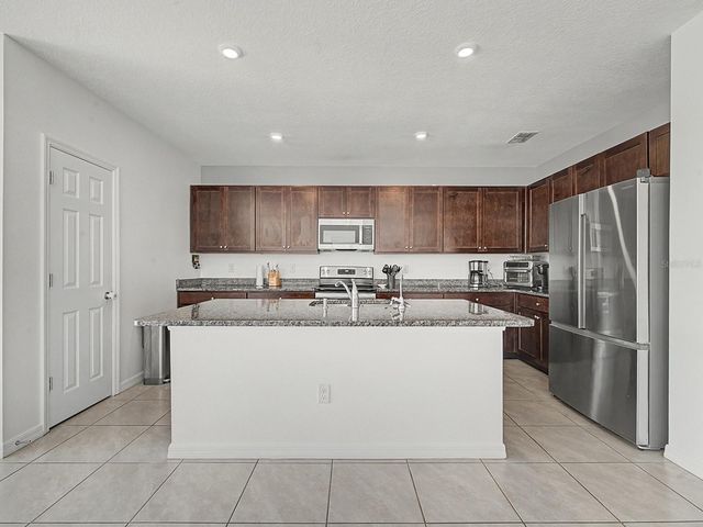 6938 SHELBY LYNN WAY, Zephyrhills, FL 33542