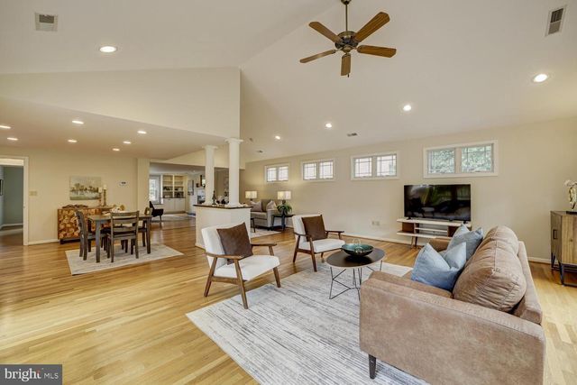 1112 FALLSMEAD WAY, Potomac, MD 20854