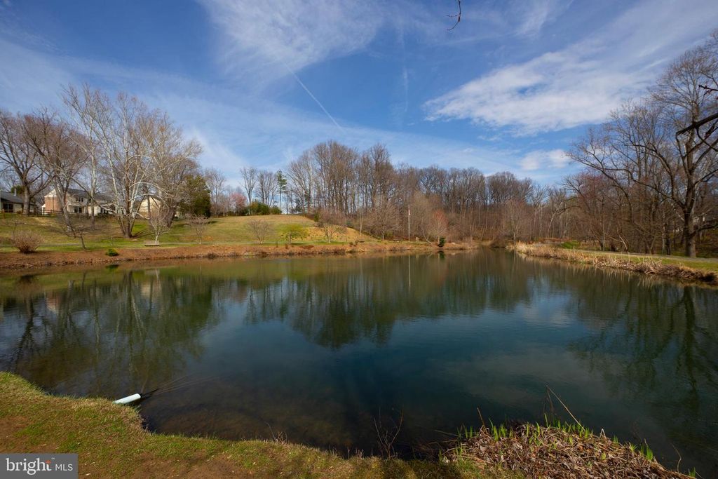 Image 49 of property listing at 1112 FALLSMEAD WAY, Potomac, MD 20854