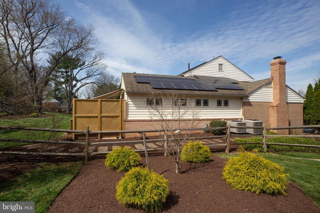 Image 53 of property listing at 1112 FALLSMEAD WAY, Potomac, MD 20854