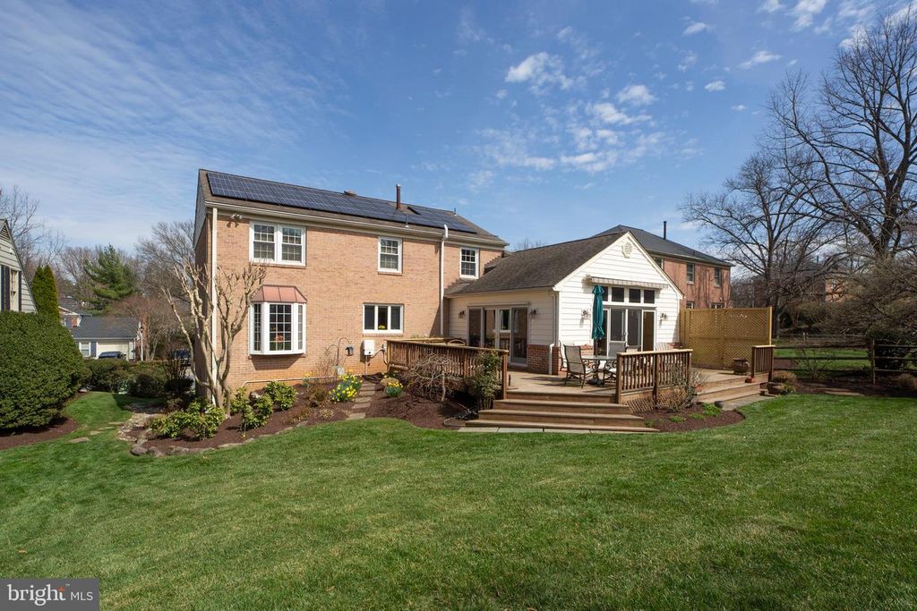 Image 56 of property listing at 1112 FALLSMEAD WAY, Potomac, MD 20854
