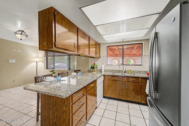 3241 S Hearthstone Drive, Tucson, AZ 85730