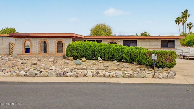 3241 S Hearthstone Drive, Tucson, AZ 85730