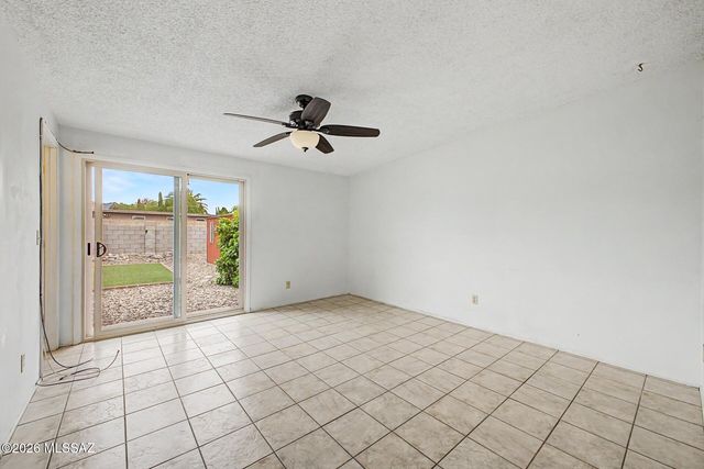 3241 S Hearthstone Drive, Tucson, AZ 85730