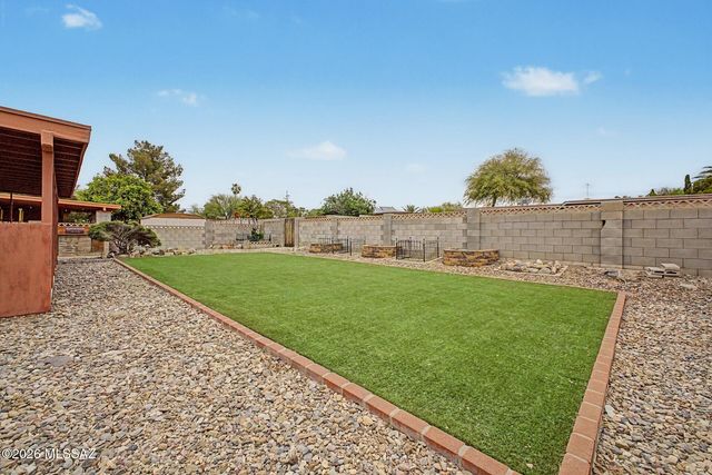 3241 S Hearthstone Drive, Tucson, AZ 85730