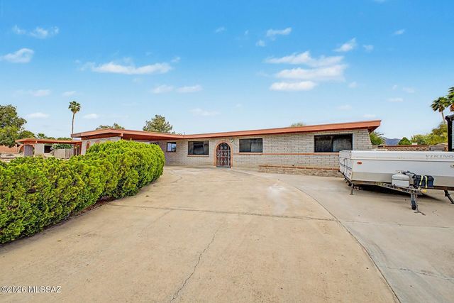 3241 S Hearthstone Drive, Tucson, AZ 85730