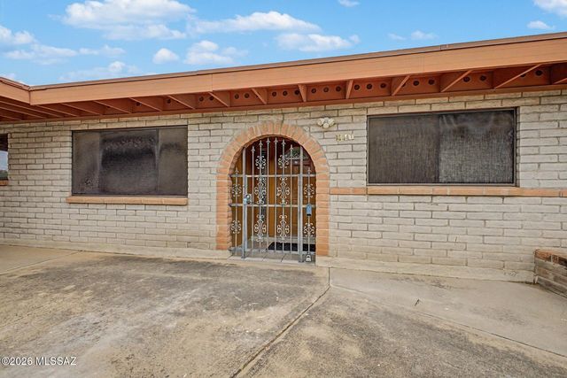 3241 S Hearthstone Drive, Tucson, AZ 85730