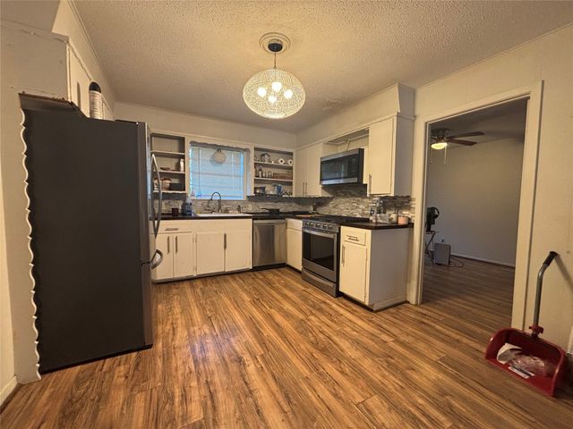 420 Murrey Street, Canton, TX 75103