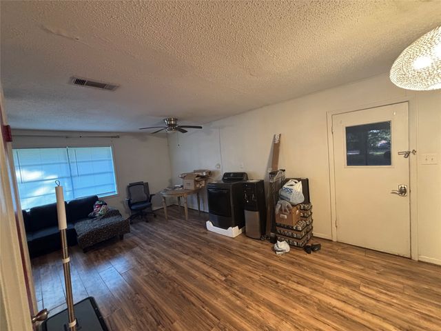 420 Murrey Street, Canton, TX 75103