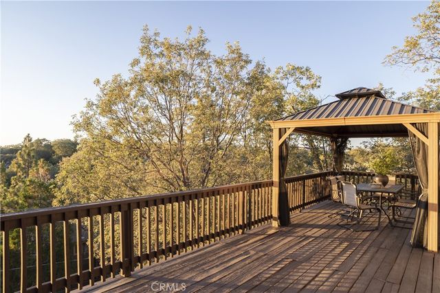 1477 Sequoia Drive, Lake Arrowhead, CA 92352