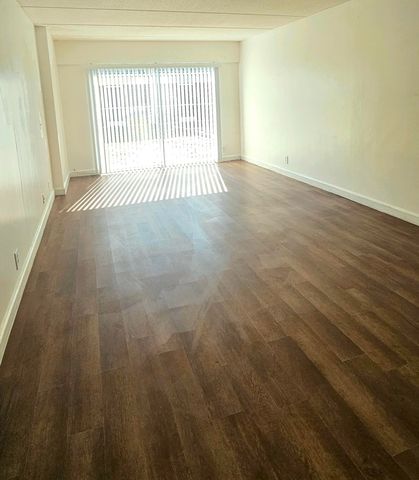 1501 Crescent Circle B10, West Palm Beach, FL 33403