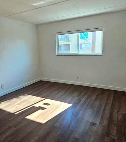 1501 Crescent Circle B10, West Palm Beach, FL 33403