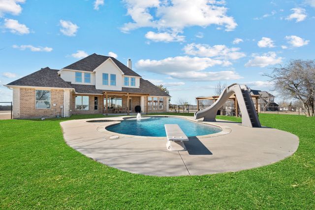 100 Wapiti Drive, Azle, TX 76020