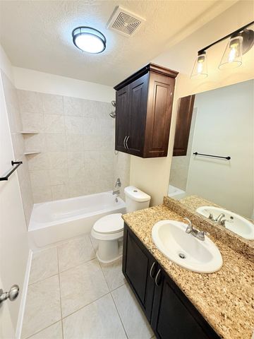 2812 Silver Oak Drive, College Station, TX 77845