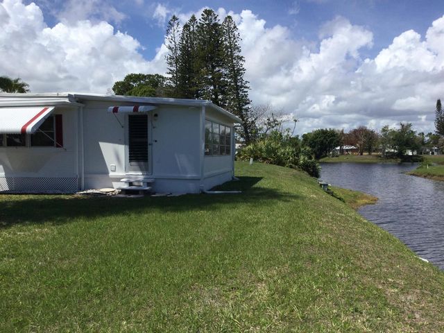 21 Oro Grande Way, Port St. Lucie, FL 34952