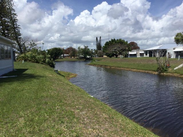 21 Oro Grande Way, Port St. Lucie, FL 34952