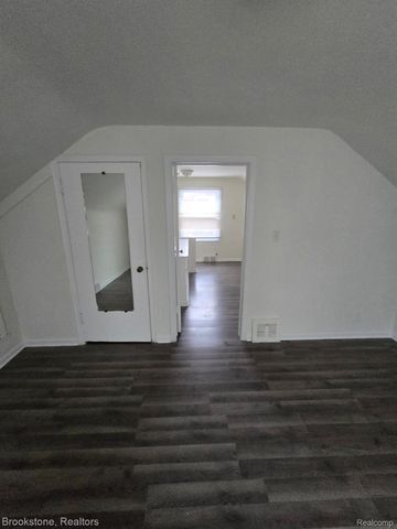 20510 Gilchrist Street, Detroit, MI 48235