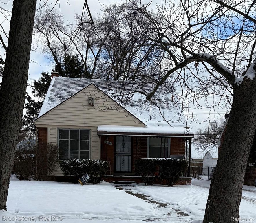 20510 Gilchrist Street, Detroit, MI 48235