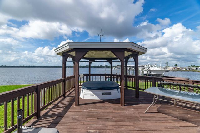 1105 FISHERMANS Way, Fleming Island, FL 32003