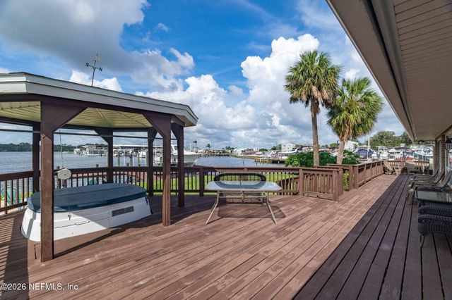 1105 FISHERMANS Way, Fleming Island, FL 32003