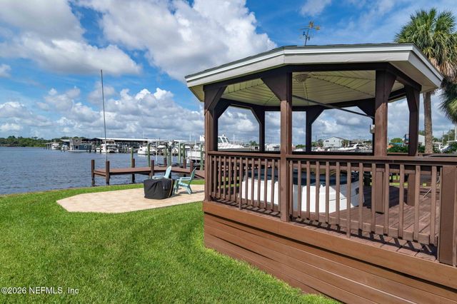 1105 FISHERMANS Way, Fleming Island, FL 32003