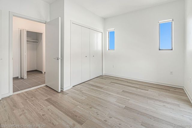 7410 KERCHEVAL Street 212, Detroit, MI 48214