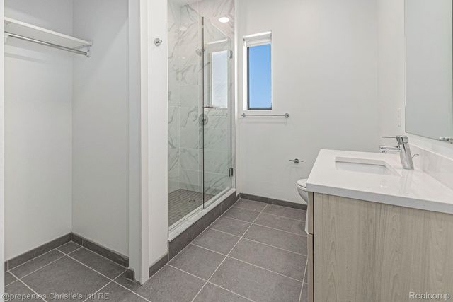 7410 KERCHEVAL Street 212, Detroit, MI 48214