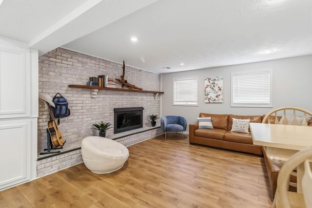 3885 Gladman Way, Lexington, KY 40514