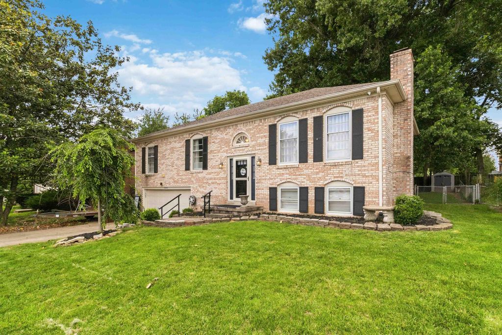 3885 Gladman Way, Lexington, KY 40514