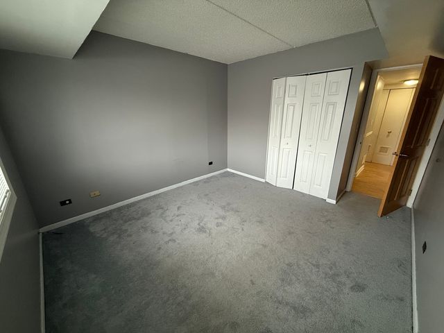 259 Stoneybrook Lane 2B, Bloomingdale, IL 60108