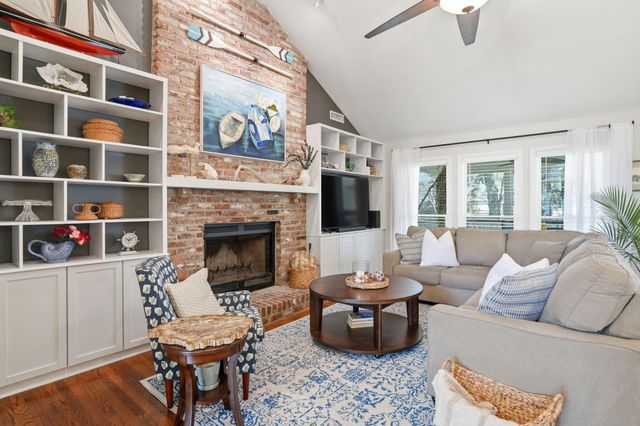 1098 Blue Marlin Drive, Charleston, SC 29412