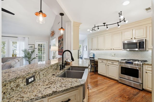 1098 Blue Marlin Drive, Charleston, SC 29412