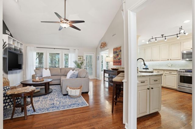 1098 Blue Marlin Drive, Charleston, SC 29412