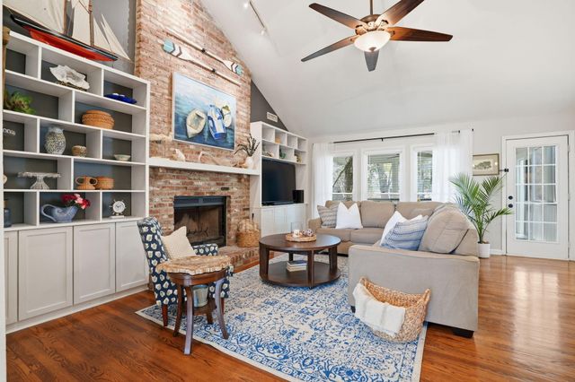 1098 Blue Marlin Drive, Charleston, SC 29412