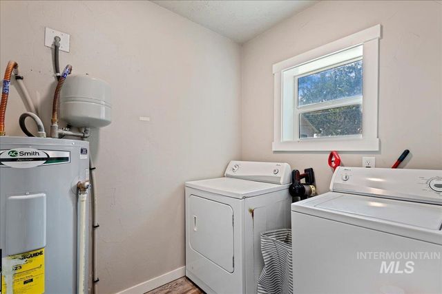 820 E Elgin St, Caldwell, ID 83605