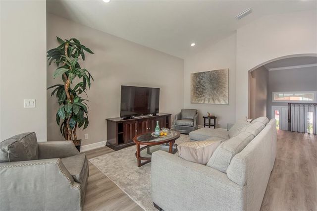17B FRANKLIN COURT S, St Petersburg, FL 33711