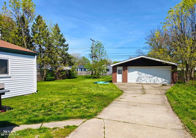 28300 Roy Boulevard, St Clair Shores, MI 48081